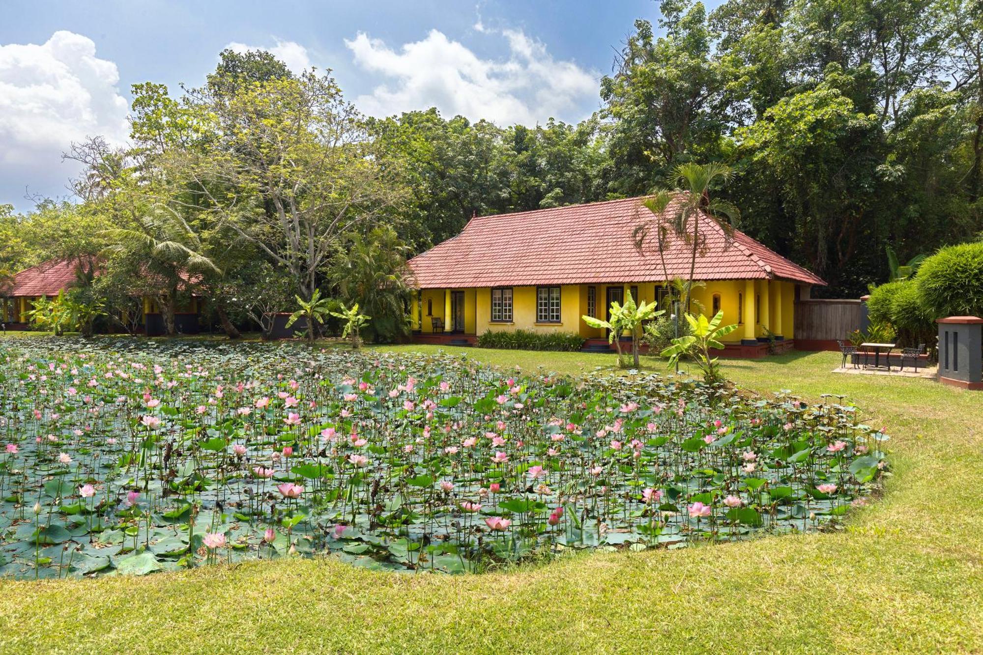 Taj Kumarakom Resort And Spa Kerala Esterno foto