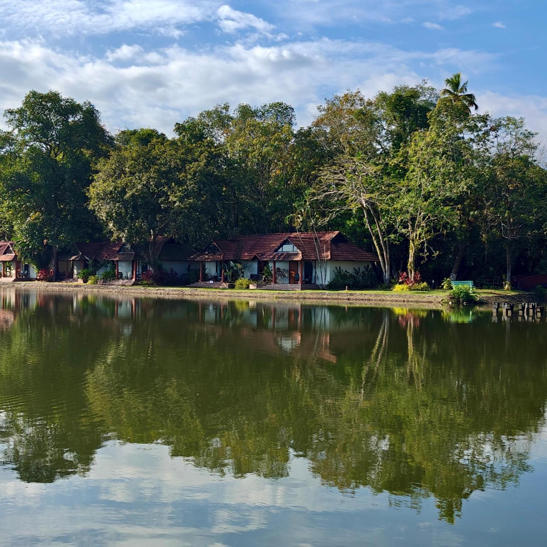 Taj Kumarakom Resort And Spa Kerala Esterno foto